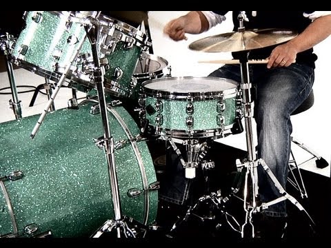 How to Play Swiss Army Triplet | Drumming