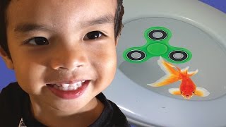 FIDGET SPINNER Toy in Toilet Water Accident Will H