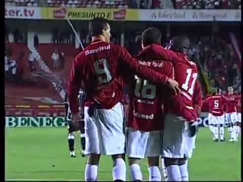 Golaço de Oscar No Jogo Entre Internacional 4 X 1 Figueirense