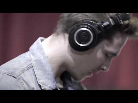 Jävla ont - Ute nu!