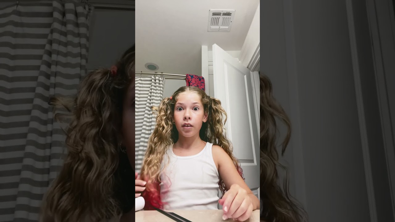 Crazy hair day idea #School #CrazyHairDye #1DayOfSchool #Hair #Hairstyles ￼