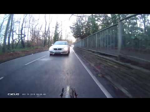 RO63UGY Punishment Pass on Cyclist, London, UK