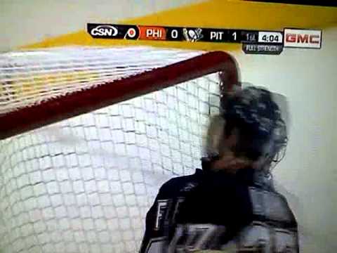 Jeff Carter Scores A Goal 3-29-11