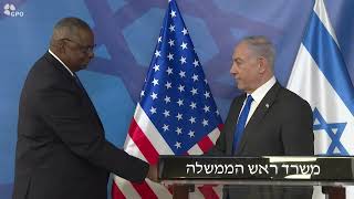 ראש הממשלה בנימין נתניהו בהצהרות משותפות עם מזכיר ההגנה של ארה״ב לויד אוסטין (עדכוני משרד ראש הממשלה) - התמונה מוצגת ישירות מתוך אתר האינטרנט יוטיוב. זכויות היוצרים בתמונה שייכות ליוצרה. קישור קרדיט למקור התוכן נמצא בתוך דף הסרטון