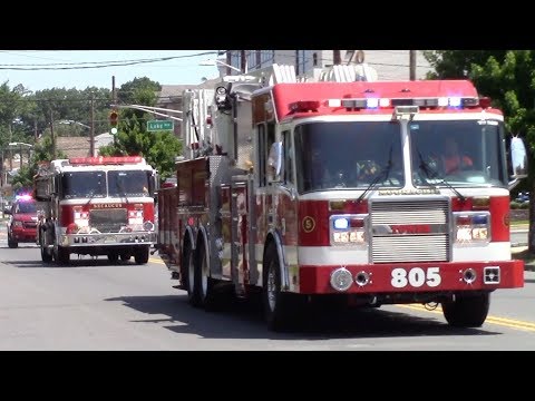 Fire Trucks Responding Compilation - Best Of 2017