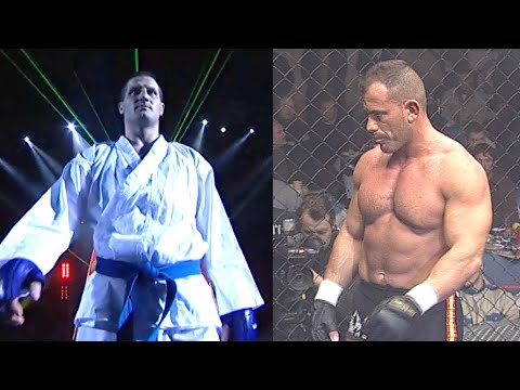 A karateka beat up a beefy wrestler! Classic old school mixed martial arts fight!