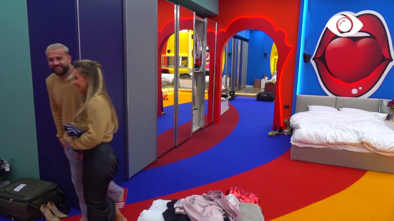 Loja Siameze/ Momente gazmore Luizi dhe Olta