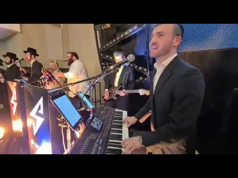 שמחה אברמציק | מקהלת נשמה |יענקי היל אנרגיות שיא!! simchaAbramczik yanky hill neshama