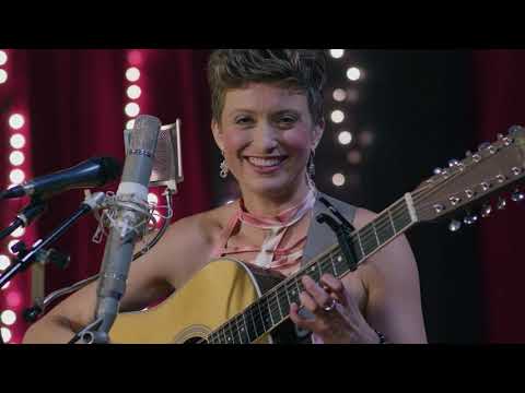 Echo Sessions with Christie Lenée - Window Panes