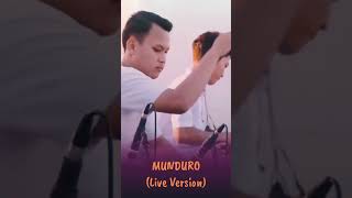 Download lagu Munduro (Live Version) Syahiba Saufa Feat James AP #shorts mp3