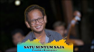 Download lagu SATU SENYUM SAJA (TAT0 BAND) - Dapur Musik Vocal Pandika Kamajaya mp3 Download lagu SATU SENYUM SAJA (TAT0 BAND) - Dapur Musik Vocal Pandika Kamajaya mp3