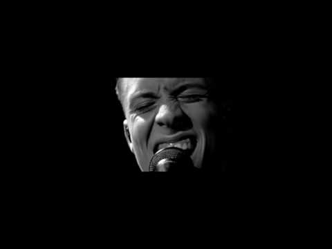 [OUTSTANDING] Loic Nottet performs Million Eyes for the first time ever