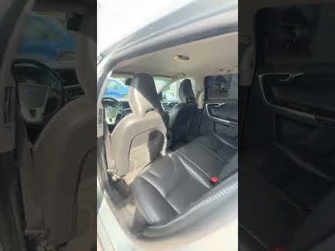 фото volvo v60 i 0