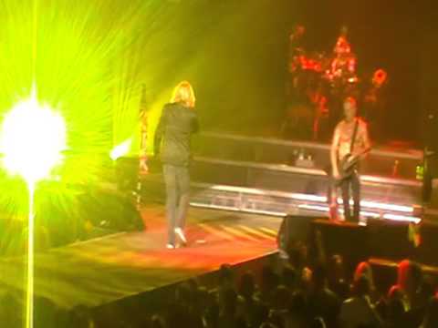 Poor Some Sugar on Me - Def Leppard  LIVE in Sydney 2015