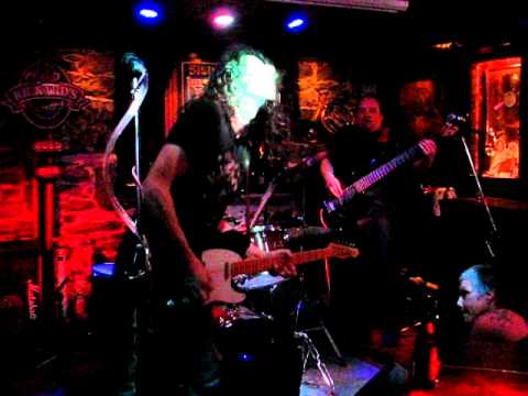 Live at Bistro à Jojo - Black Betty by UNKLE GROOVE.