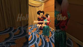 Throwback to our Halloween themed cruise last year. So much fun! 🎃 #disneycruise #halloween