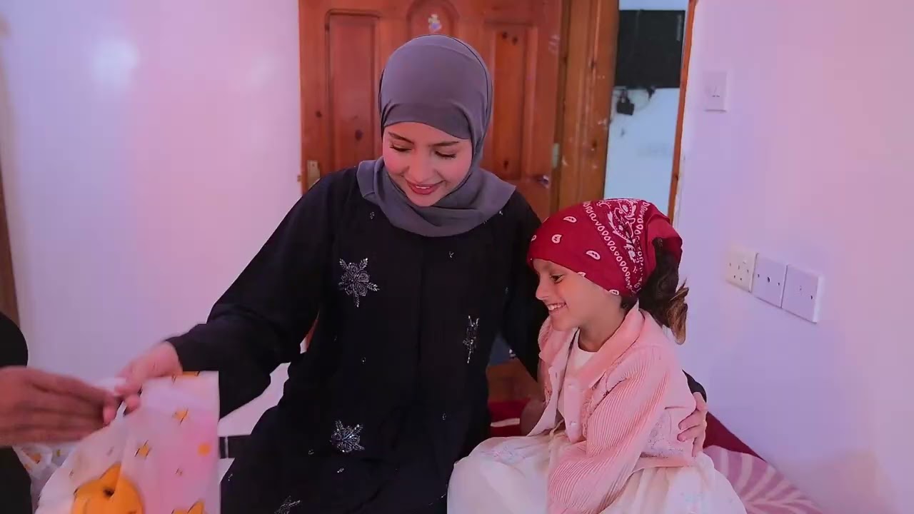 صنعاء _ ماريا قحطان تزور النساء والأطفال المرضى بالفشل الكلوي 