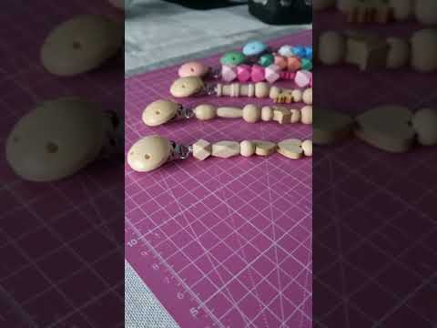 DIY Chupetero madera Bebe.   Si quieres el tuyo escribenos!Espero que os guste. Siguenos para más!