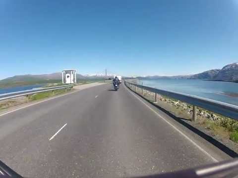 North on the coast road RV 17