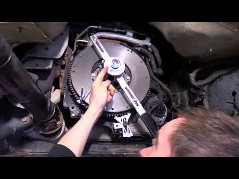 CLUTCH TECH: Dual - Mass Flywheel Tool
