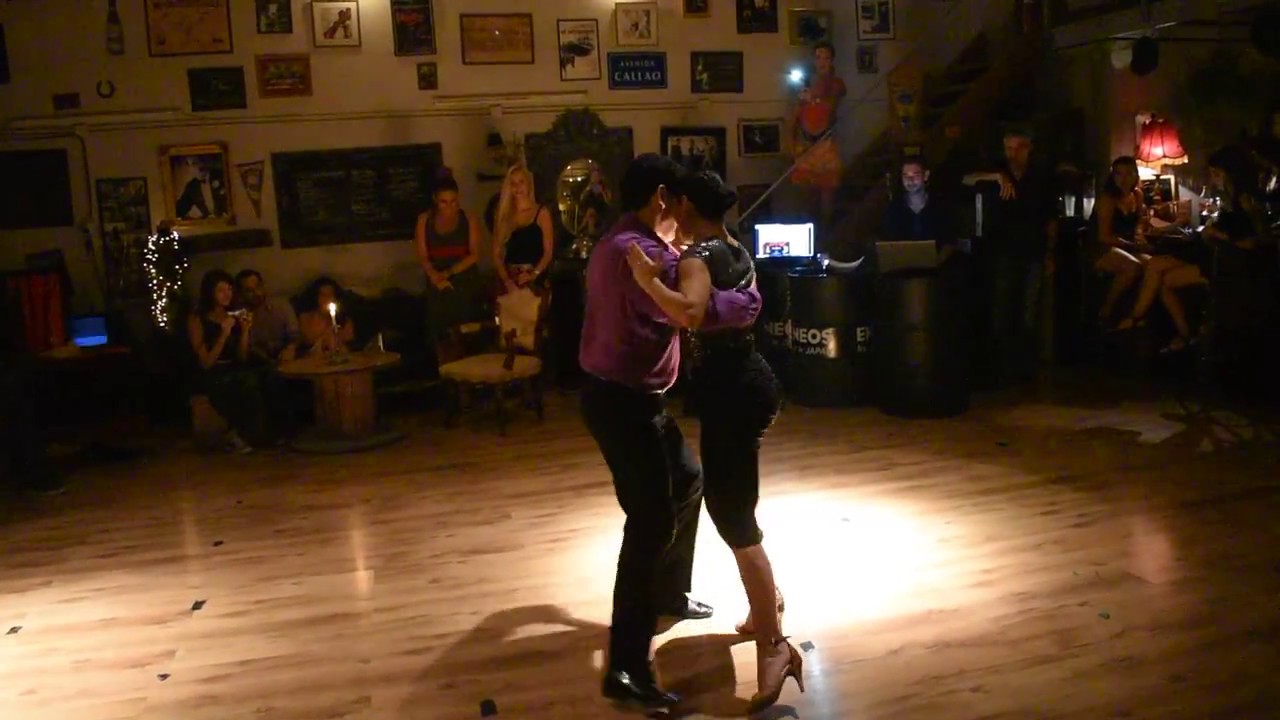 Video thumbnail for De pura cepa - Natalia Hills - Alejandro Aquino   Ladiosa Atenas 13.09.2017    2/3