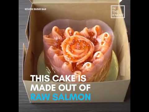 These cakes are made out of salmon sashimi 🐟🎂