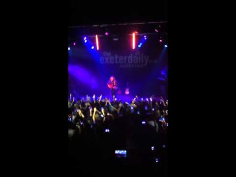 Luke Friend - singing Run by Snow Patrol