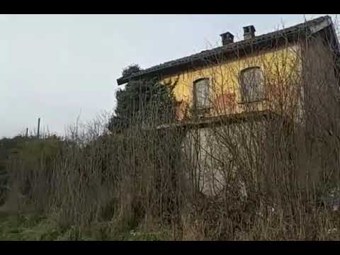 Via della Moisa - ex casello ferroviario | Il "Santuario del consumo"