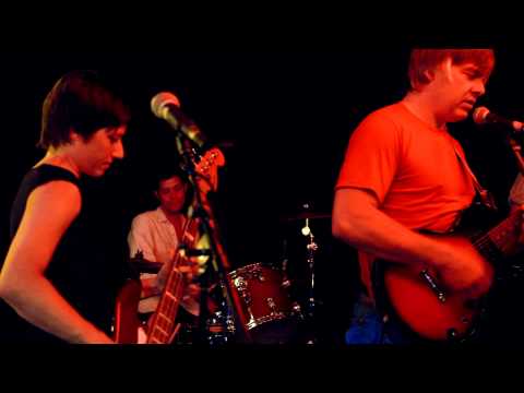 Cave Bees - Queen City (live)