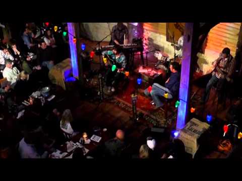 Sean McConnell - "Lie Baby Lie" Live on Real Life Real Music