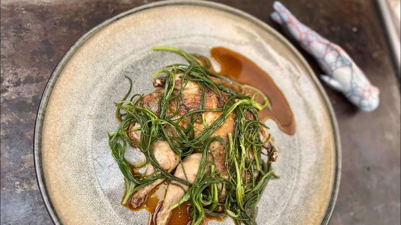 Quail with Agretti and Tomato Jus/うずらと旬のアグレッテ/Caille aux agretti, Jus Tomaté