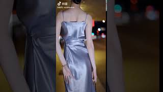 Download lagu Hot sexy body in gorgeous elegant liquid Silk Satin dress mp3 Download lagu Hot sexy body in gorgeous elegant liquid Silk Satin dress mp3