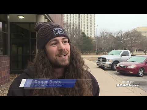 Wichita residents prepare for below-zero temperatures