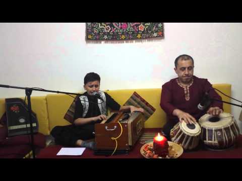 Afghan boy 'Babak Zahir' singing shanidaam