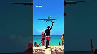 Download lagu The Craziest Beach! Planes Fly Right Over Tourists! ✈️ #shorts #ytshorts mp3
