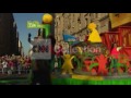 ELMO BIG BIRD AT MACY S THANKSGIVING DAY PARADE