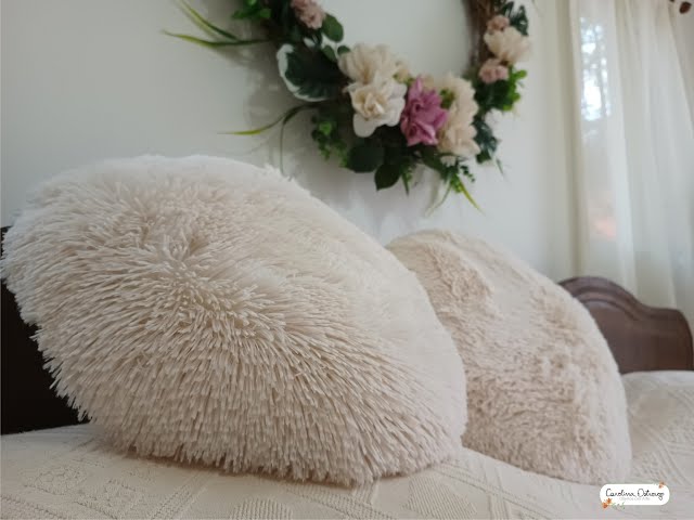 Vídeo relacionado con Herding Emot!x Cojín Redondo de 40 cm, poliéster y Suave Tejido sintético de Pelo Corto Velboa