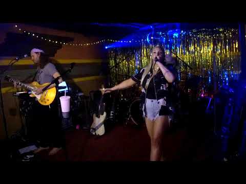 Pillbox Patti @ Dee's 06.24.22