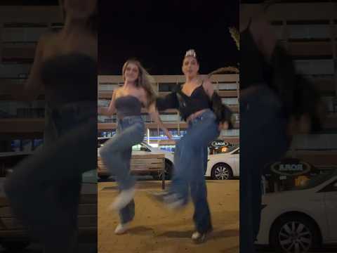 #amigas #youtubeshorts #chismeenamorando #viralvideo #greenscreen #dance #baile #youtube #amigos