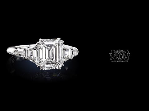 Leon Megé five-stone ring with an emerald-cut, trapezoid and bullet diamonds in platinum r5232