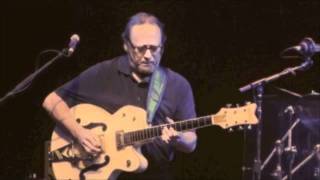 Stephen Stills with Pegi Young - Long May You Run (Neil Young) - 2011