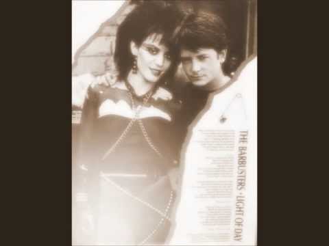 Joan Jett (The Barbusters) It's all coming down tonight