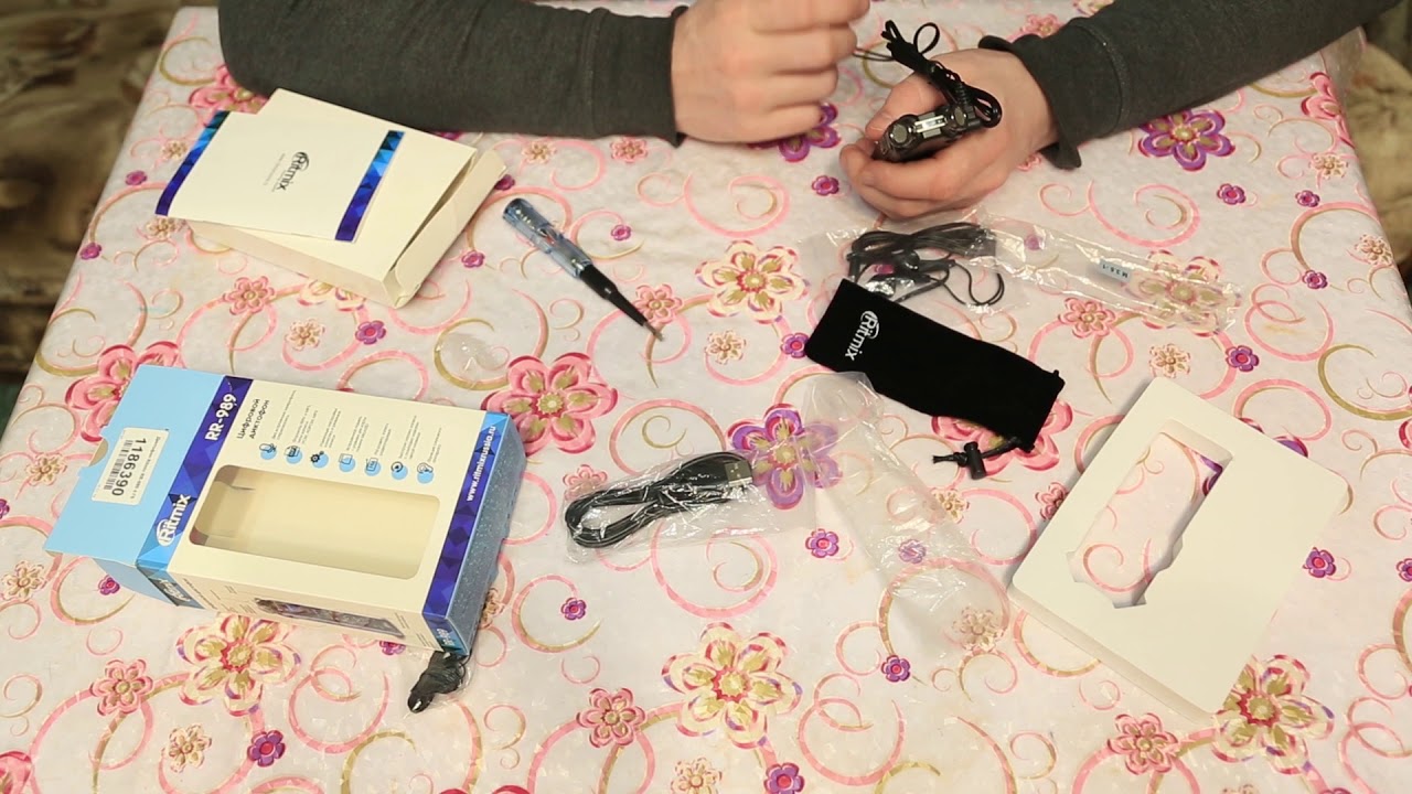 Цифровой диктофон Ritmix RR-989 4Gb черный