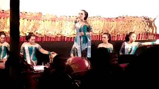 Download lagu Sinden asoy 'pamer bojo' mp3