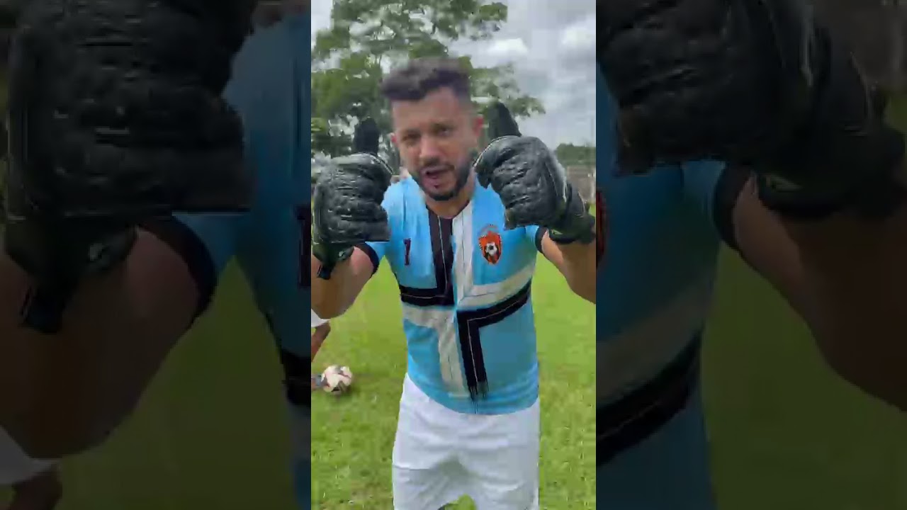 Antônio Coelho cobriu o goleiro