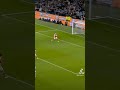 Haaland tries overhead kick against Arsenal ⚽