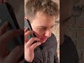 Російський солдат дзвонить до мами