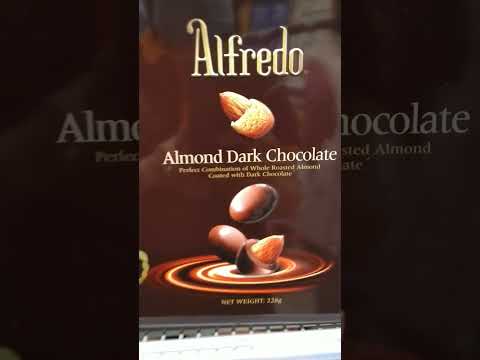 ALFREDO ALMOND DARK CHOCOLATE/Em and Enz