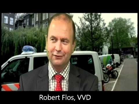 Voor door rood licht rijden beland je in de Amsterdamse politiecel!