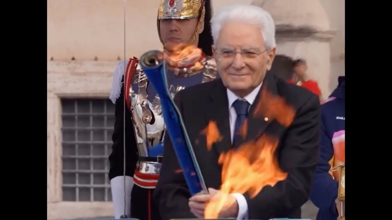 MATTARELLA INAUGURA IL VIAGGIO DELLA FIAMMA OLIMPICA SULLA PIAZZA DEL QUIRINALE